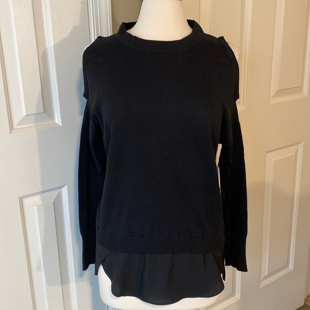 Aqua Black Cold Shoulder Sweater Size XS in Like New Condition